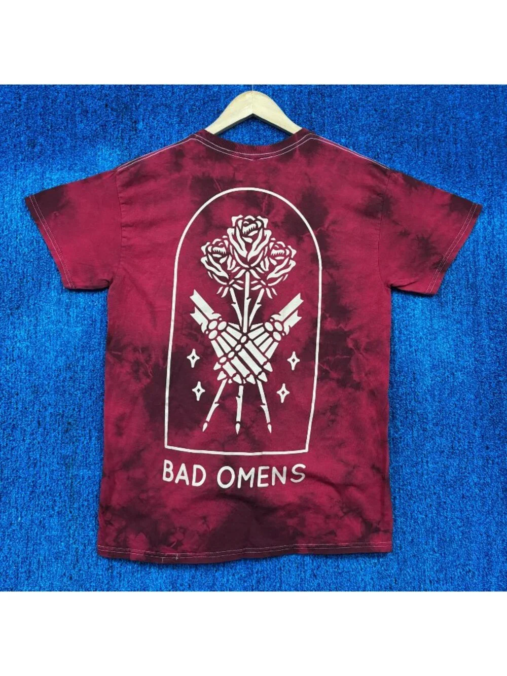 Bad Omens Roses Rock Red Tie-Dye T-Shirt Size Medium - Picture 1 of 4